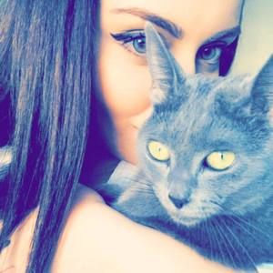 Meet your Posher, Valentina